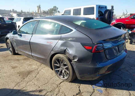 2020 Tesla Model 3 Standard Range Plus Rear-Wheel Drive/Standard Range Rear-Wheel Drive z USA, uszkodzony, nr VIN 5YJ3E1EA9LF611446